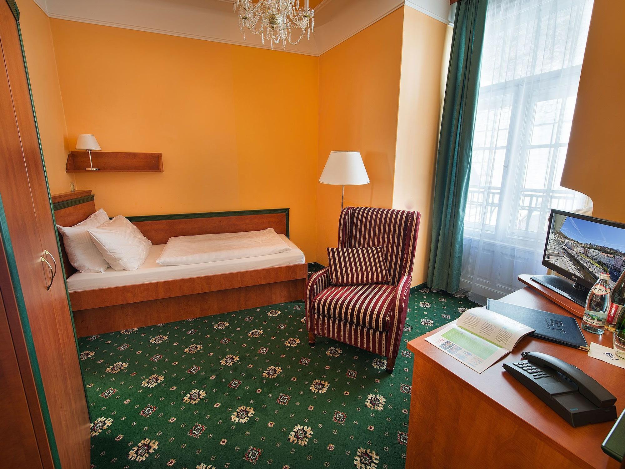 Ea Hotel Jessenius 카를로비바리 외부 사진