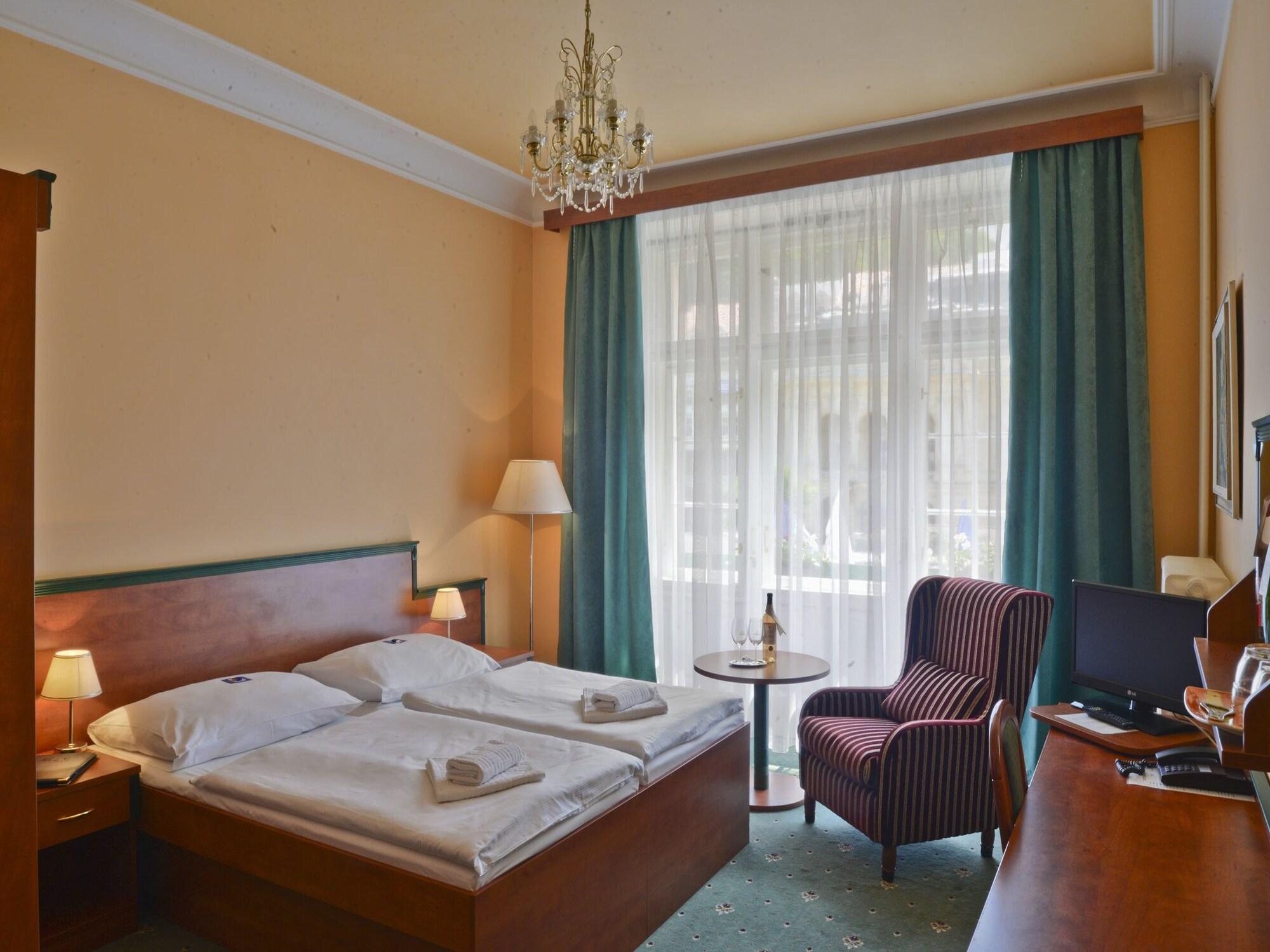Ea Hotel Jessenius 카를로비바리 외부 사진